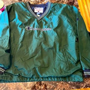 Men’s champion pull over with drawstring on the bottom